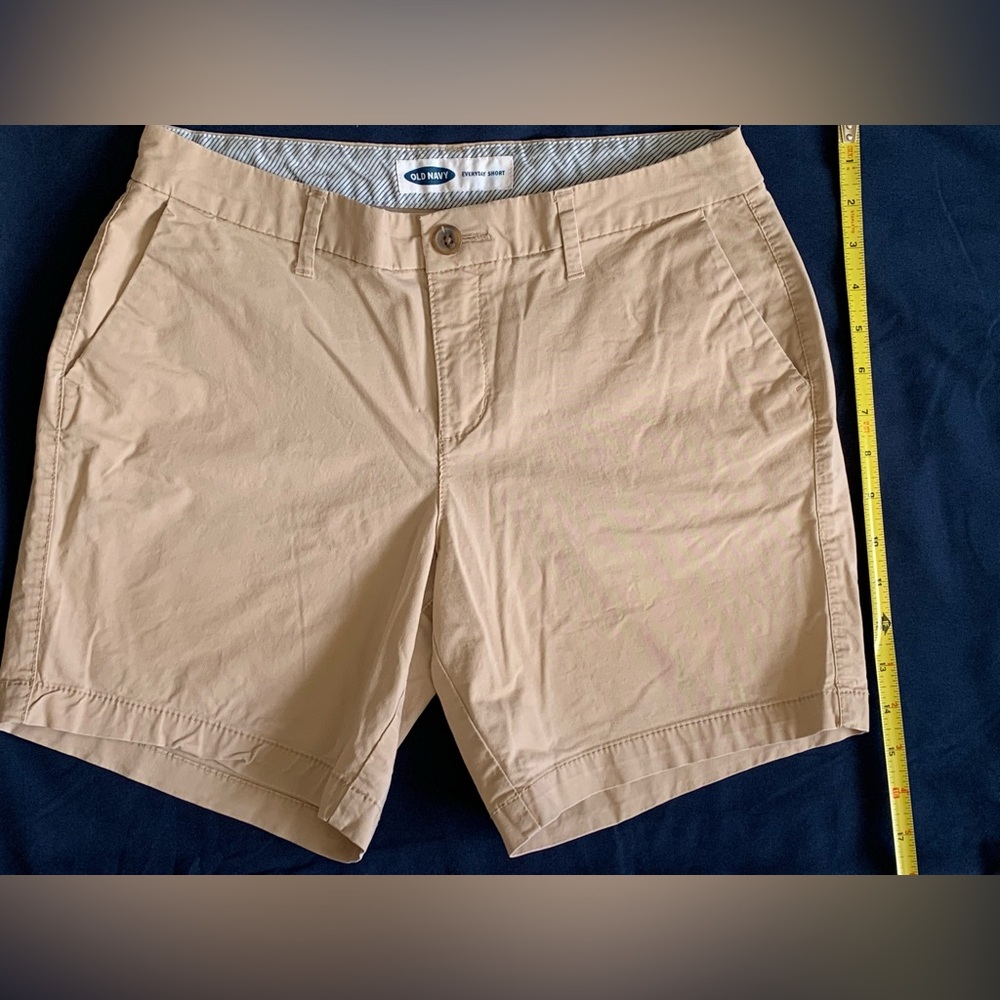 Old Navy - Everyday Shorts (khaki)
